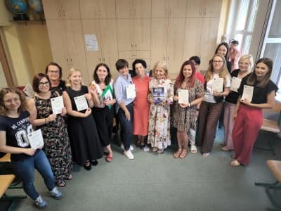 Szkolenie nauczycieli SP 10 w Opolu, przygotowujące do pracy program profilaktycznym ,, Spójrz i bączek na agresję,,, odbyło się w dniach 25-27 sierpień 2025.